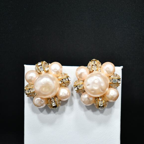 Vintage Lisner Pink Faux Pearl Rhinestone Earrings, Clip-On, Mid-Century, 1950s - Picture 4 of 10
